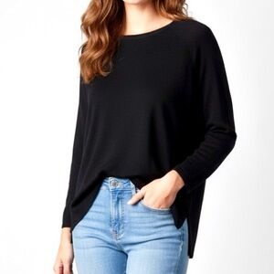 Banana Republic Women’s Black long sleeve V-Neck Lightweight Soft sweater‎ XL